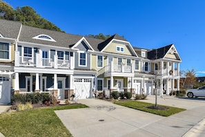 Exterior,32751 Watchtower Drive,