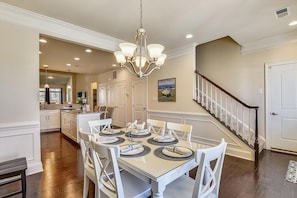 Main Level,Dining Area,