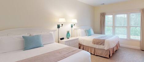 Owners Club at Hilton Head - Master Suite with 2 Queen Beds