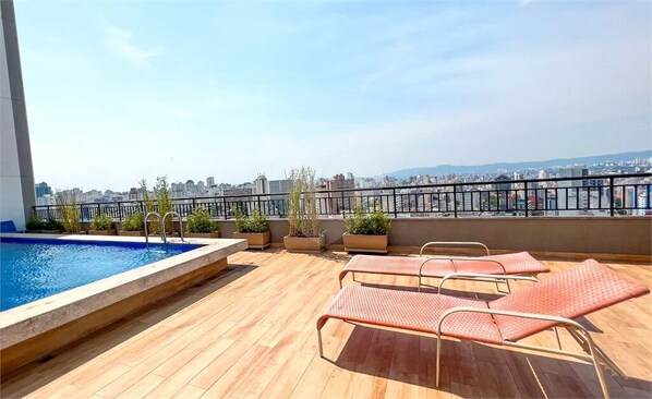 Rooftop pool