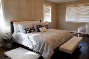 The Superfecta Bedroom has a king size bed with memory foam mattress and attached full size bath.