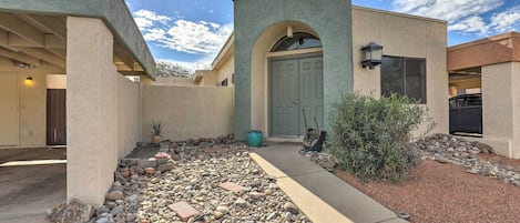 Tucson Vacation Rental | 2BR | 2BA | 1,150 Sq Ft | Step-Free Access