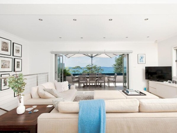 Lounge and balcony