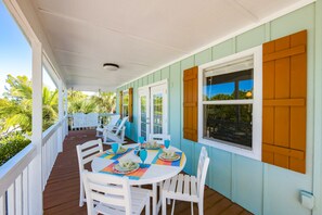 Balcony, Dining Area