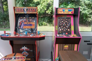 Arcade games for your use! NBA Jam, Ms. Pac-Man and more!
