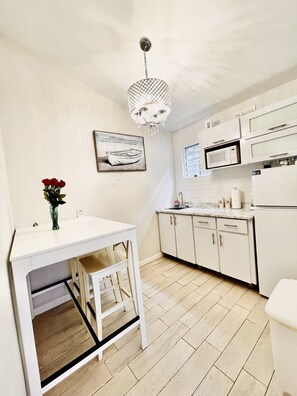 Kitchenette 