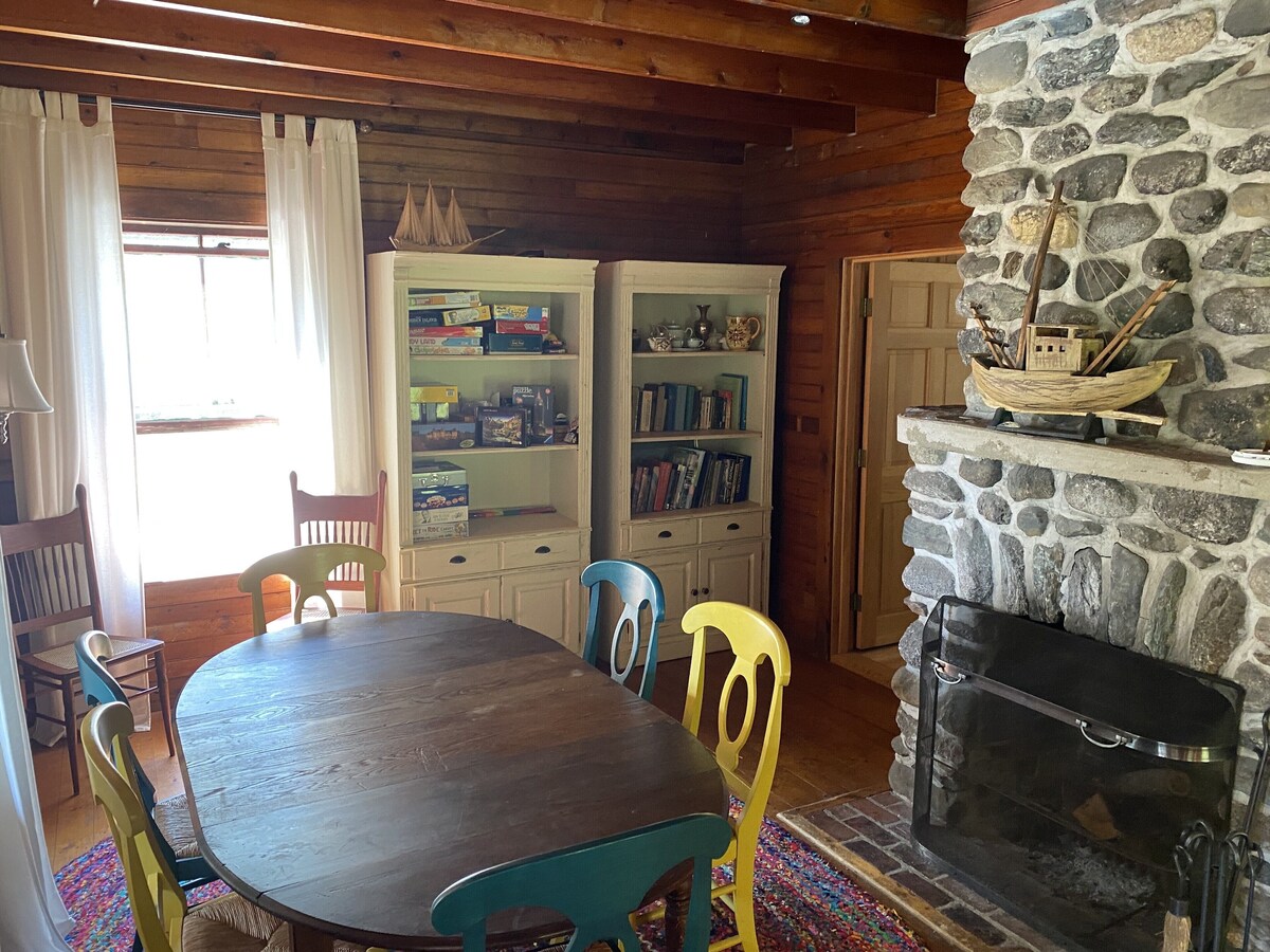 Traditional Maine Cottage