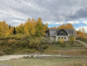 south view of suite
