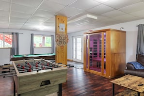 Game Room & Sauna