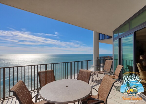 Phoenix West II 1904, 3 Bedroom 4 Bathroom. 19th Floor. Sleeps 10. Managed by Island Rentals