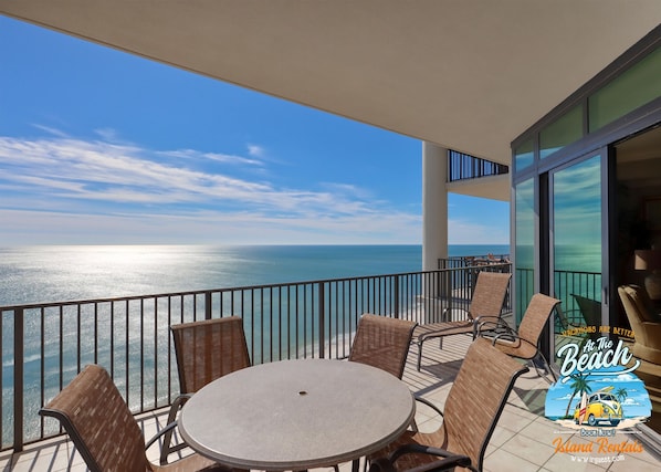 Phoenix West II 1904, 3 Bedroom 4 Bathroom. 19th Floor. Sleeps 10. Managed by Island Rentals