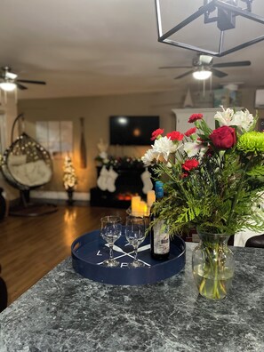 Make wonderful Christmas memories at the cottage!
