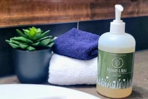 Bathroom amenities