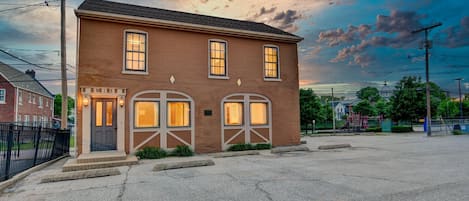 The Bressmer - Carriage House Exterior