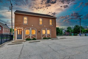 The Bressmer - Carriage House Exterior