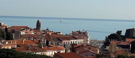 Vista para praia/oceano