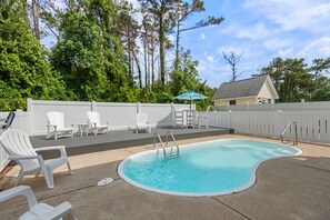 JR9108: Sisters Ugly | Private Pool Area