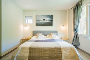 Sleeping area. Bedroom 1