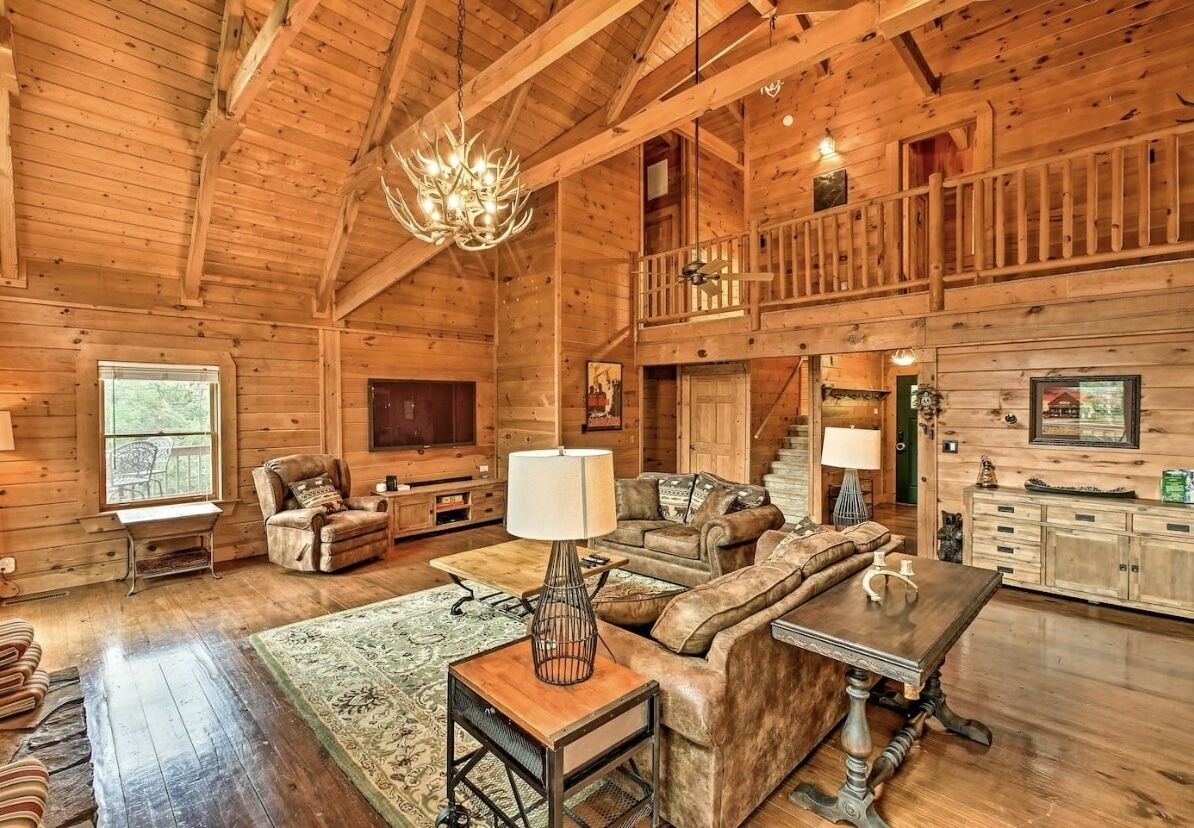 Secluded Luxe Cabin with Waterfall/Creek Views 2 Decks, and