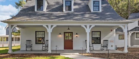 Front Entrance - Casual, Relaxing Front Porch overlooking the lake.