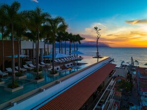 Hard to beat the rooftop sunsets at Pier 57