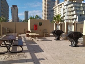 BBQ grill (Operating hours: 8AM - 10PM)