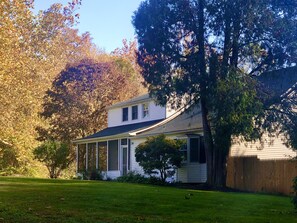 Beekman lodgings in all her fall glory