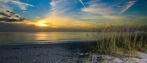 Beautiful Holmes Beach sunset