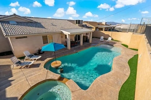 play pool oasis in full effect! Color changing pool lights, shallow end of pool, deep end of pool, hot tub, ultimate backyard!