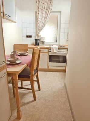 Ferienwohnung "Bacchus" (50qm) mit kostenfreiem WLAN-Küchenzeile