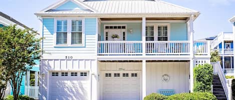 Turtle Time is a well appointed single family home in a great Kure Beach neighborhood