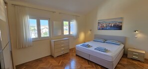 Lower floor double bedroom