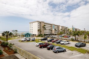 Azure #223 Balcony View