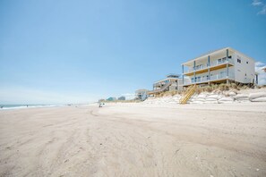 Beach / Exterior - Oceanfront