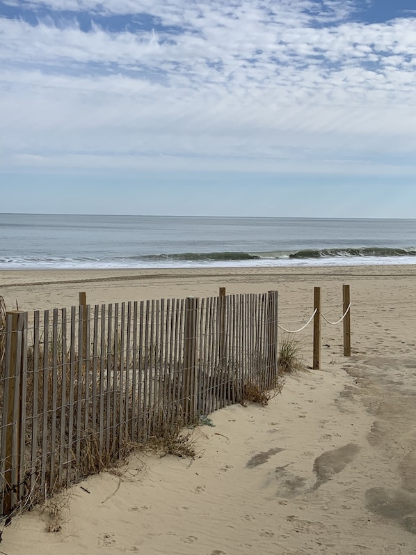 Steps to the sand and beautiful Atlantic ocean.