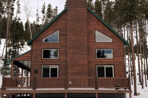There's no off-season at this beautiful cabin. Winter is just as adventure-ful.