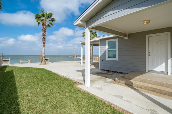 Great Bay Front Location on Copano Bay