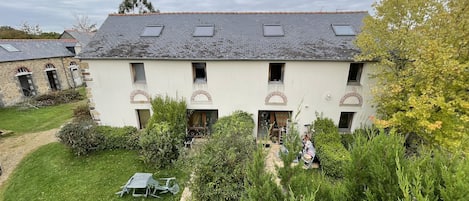 le bâtiment principal des Haras du Faou