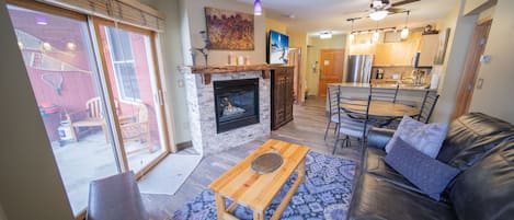 Stylish ski vacation condo in the Village!