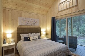 Queen Bedroom with Screened in porch!
Comfy Hybrid Nest Bed & Darkening Curtains