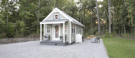 Timber Tiny House (400 sf which is bigger than standard hotel rooms plus porches