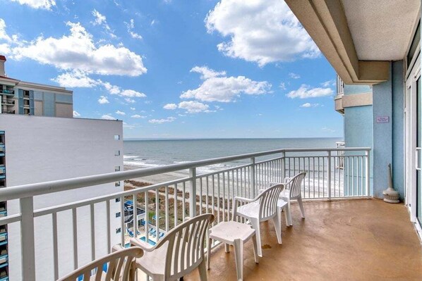 Oceanview Condo with Fantastic Views