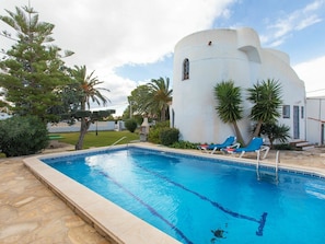Water, Cloud, Sky, Plant, Property, Swimming Pool, Nature, Azure, Building, Tree