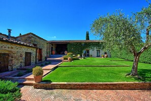 Building Exterior, Garden, Summer