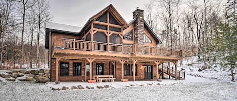 Black Brook Vacation Rental | 4BR | 3BA | 2,900 Sq Ft | Stairs Required