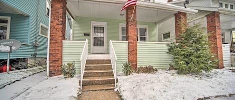 Erie Vacation Rental | 2BR | 1BA | Stairs Required | 1,227 Sq Ft