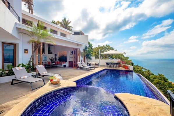 Ventana | Puerto Vallarta | Mexico