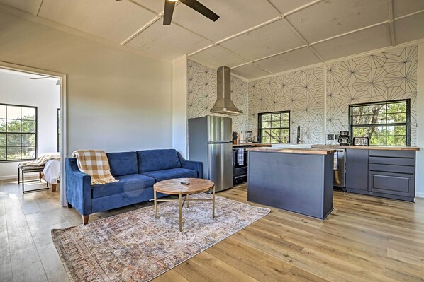 Fredericksburg Vacation Rental | 1BR | 1BA | 600 Sq Ft | Stairs Required