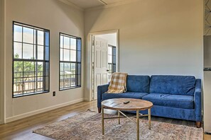 Living Room | Sleeper Sofa