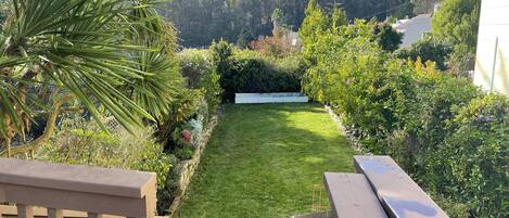 Outdoor patio dining area with magnificent views of Glen Canyon Park